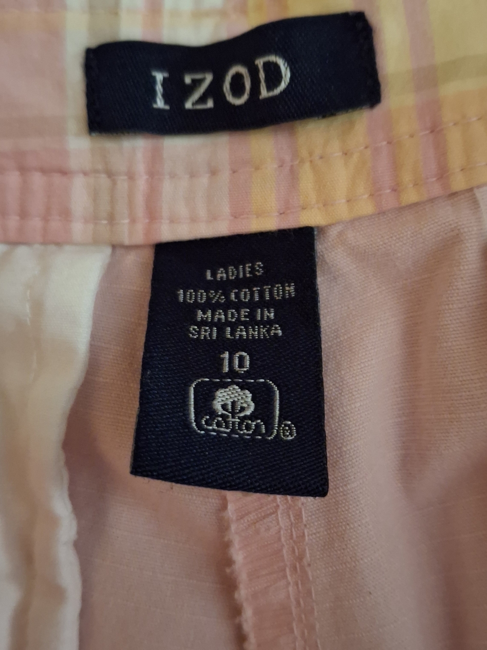 IZOD Women’s Pink Cargo Capris Pants - Picture 7 of 9
